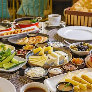 https://premier-hotel.aboutbakuhotels.com