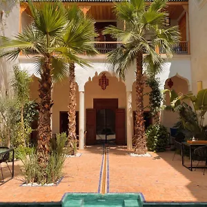 https://riyad-lion-rouge.marrakeshhotelsmorocco.com